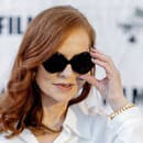 Herečka Isabelle Huppert sa nikdy neobliekla zle! 