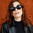 Herečka Isabelle Huppert sa nikdy neobliekla zle! 