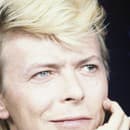 David Bowie je pýchou Angličanov aj dávno po svojej smrti.