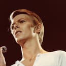 David Bowie je pýchou Angličanov aj dávno po svojej smrti.