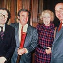 Robert Hossein, Jean Paul Belmondo, Claude Pompidou a  francúzsky prezident Jacquies Chirac