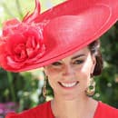 Červená, modrá, tyrkysová a fialová – to sú farby, ktoré princezná z Walesu nosí najčastejšie. 