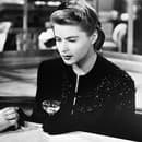 Ingrid Bergman a Claude Rains vo filme Notorious