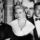 režisér Alfred Hitchcock, Grace Kelly a Oleg Cassini 