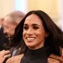 Štýl Meghan Markle sa po odsťahovaní z kráľovského paláca príliš nezmenil.