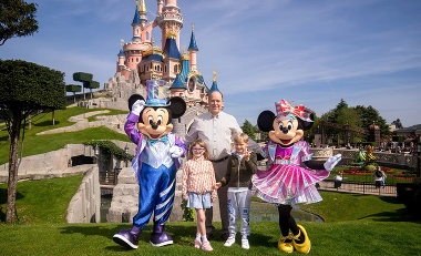 Monacká kniežacia rodina neodolala Disneylandu: Zábava bez mamy!