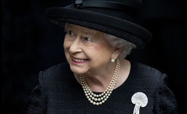 Aj britská kráľovná rada oddychovala pred televízorom: Vieme, čo všetko sledovala!