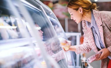 6 užitočných tipov, čo si v obchode s potravinami všímať a ako nakupovať, aby vám VŽDY zostali nejaké peniaze navyše