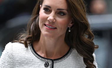 Vraj NAJHORŠIE, čo si mohla Kate doteraz obliecť: V týchto šatách princezná POHORELA na plnej čiare, aj skalní fanúšikovia len prevracali očami!