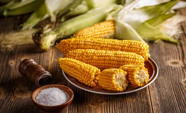 Poddajte sa chuti varenej kukurice: Poznáte malý TRIK, ako ju mať dokonalú? A ako dlho treba túto dobrotu variť, aby bola mäkká, šťavnatá?