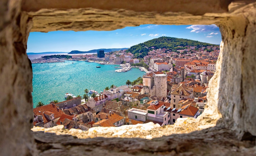 Slnečné Chorvátsko navštívia ročne milióny turistov, no len málokto tuší, akými pokladmi odhliadnuc od pláží disponuje. Nasledujúci kvíz ...