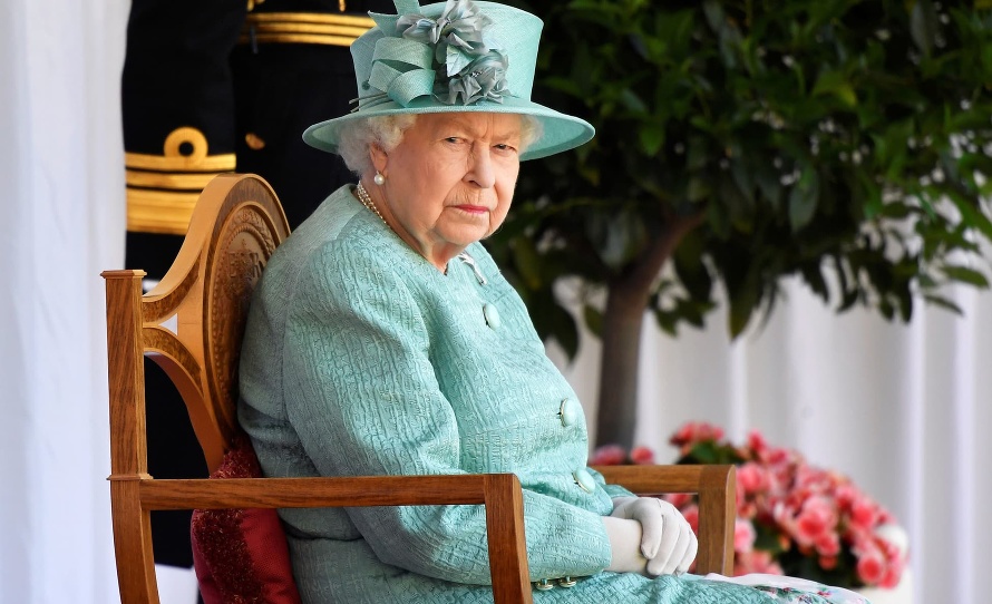 Ak by sa členky britskej kráľovskej rodiny držali odporúčaní panovníčky Alžbety II., nasledujúce fotky by nikdy nevznikli. 