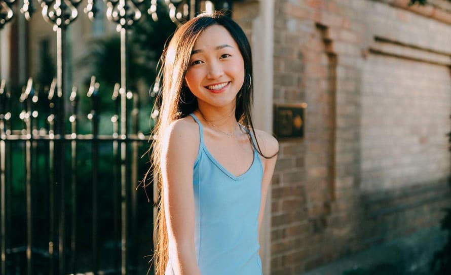 Vietnamsko - kanadská influencerka Clara Dao je presvedčená, že sebaláska je tá skutočne najlepšia láska. Dobre vie, o čom hovorí. 