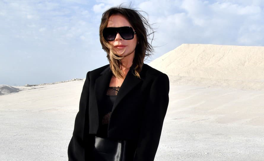 48-ročná Victoria Beckham opäť potvrdila svoju povesť svetovej módnej ikony! 