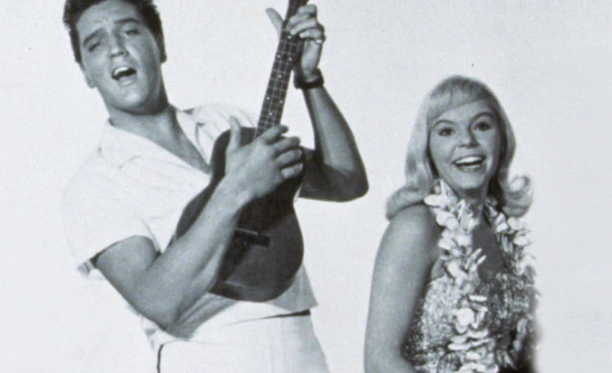 V 60. rokoch minulého storočia bola jednou z vychádzajúcich hollywoodskych hviezd. Možno ste si ju všimli po boku Elvisa Presleyho v ...