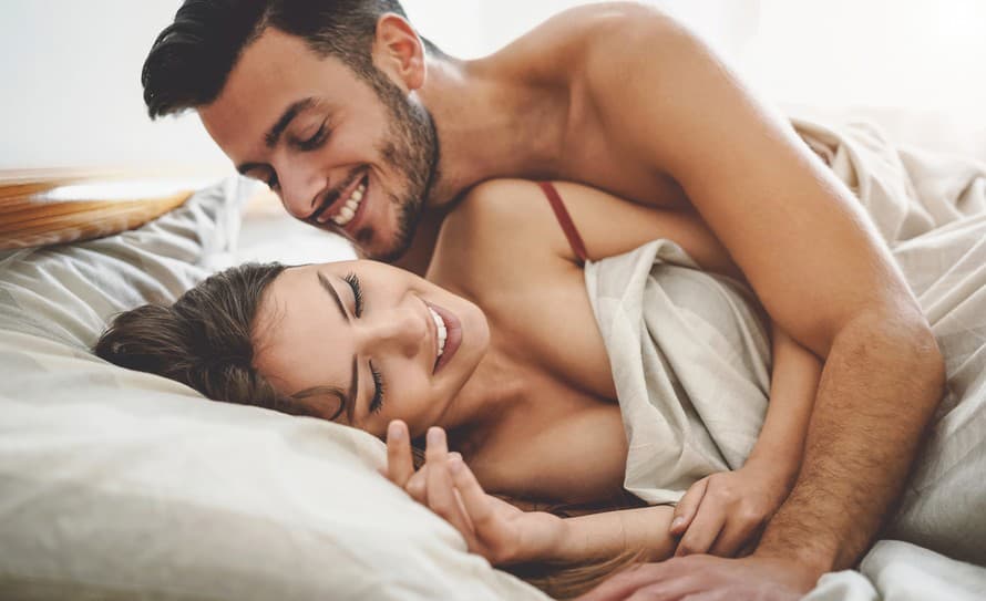 Všímajte si znaky, ktoré váš partner vysiela. Dokazujú, že sa s vami nezahráva, že mu nejde len o sex, chce viac!