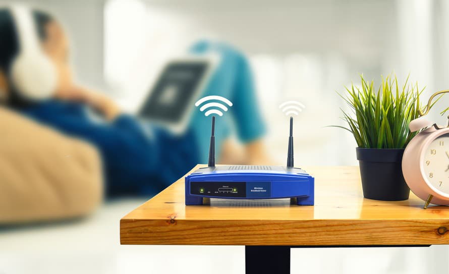 Máte doma zavedený rýchly internet, ale wifi signál sa vlečie doslova slimačím tempom? Za zváženie stojí kontrola umiestnenia routera.
