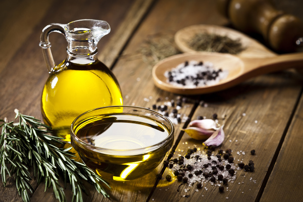Olivový olej je základom talianskej kuchyne.
