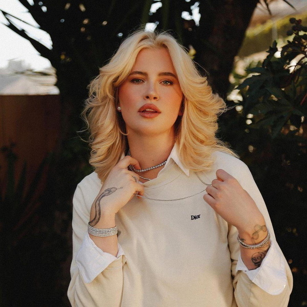 Ireland Baldwin