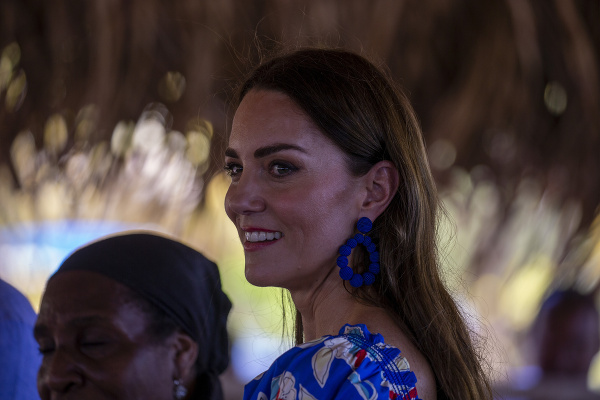  Kate Middleton v Belize.