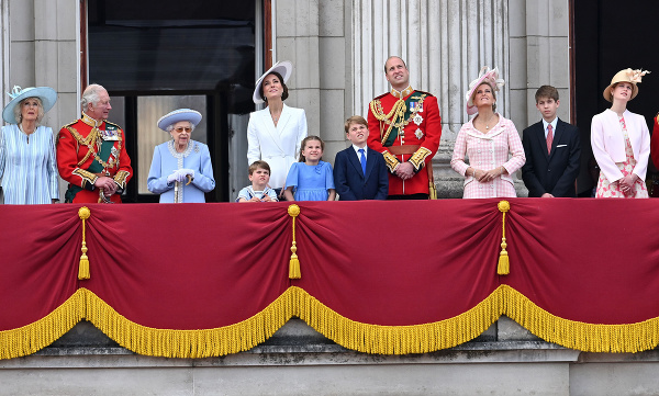 Kráľovná Alžbeta II. oslavuje platinové jubileum! 
