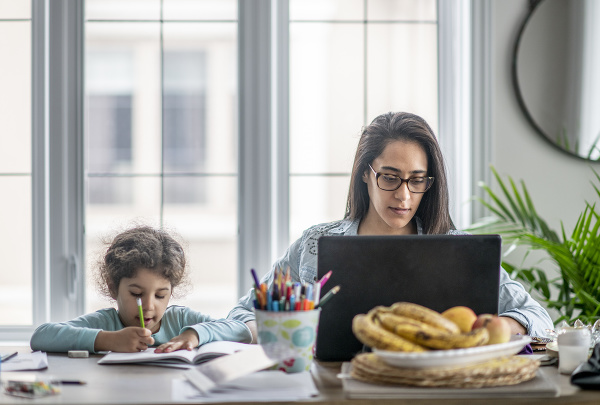 Približne polovica žien sa po rodičovskej dovolenke nevráti na svoje pôvodné pracovné miesto.