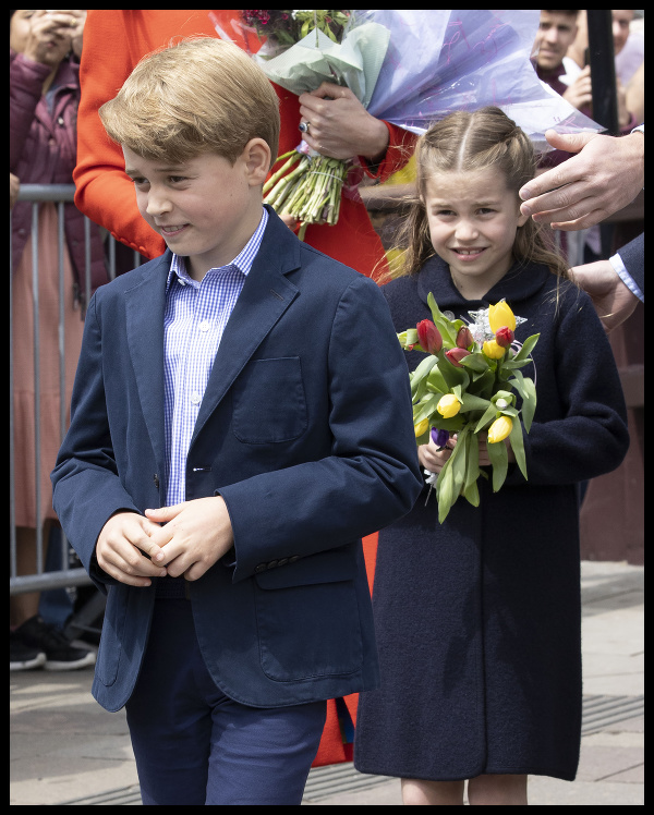 Princ George a princezná Charlotte 
