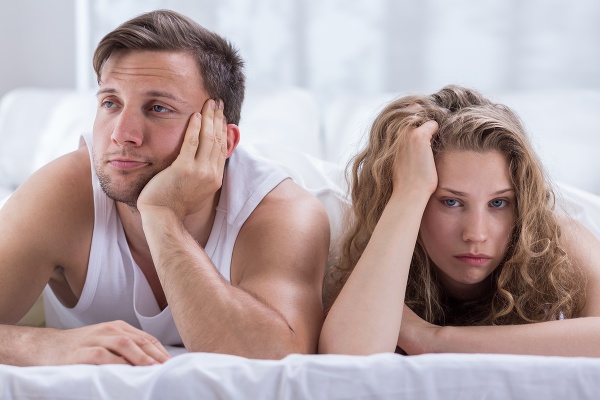 Nízka hladina mužského hormónu testosterónu je príčinou depresií a slabosti po sexe.