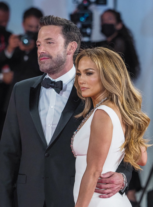 Jennifer Lopez a Ben Affleck sú už svoji