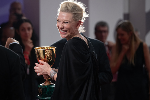 Cate Blanchett v róbe od Louis Vuitton