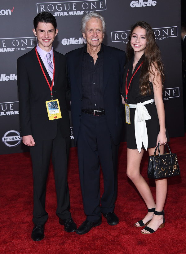 Dylan Douglas, Michael Douglas, Carys Douglas