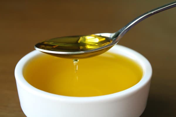 Vyskúšajte olivový olej.