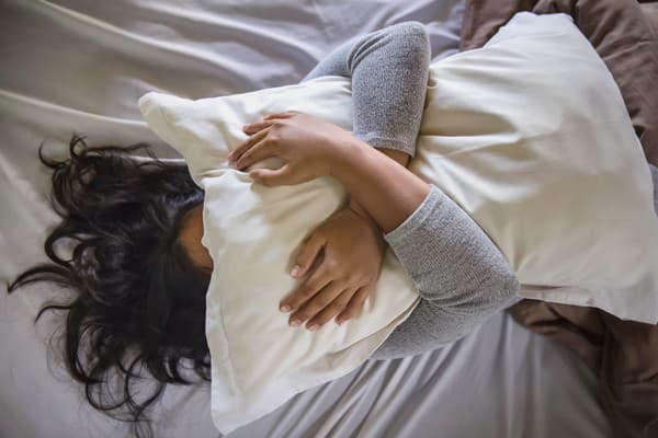 Časté alebo nadmerné zášklby vás môžu pripraviť o spánok, čo neprospieva vášmu zdraviu.