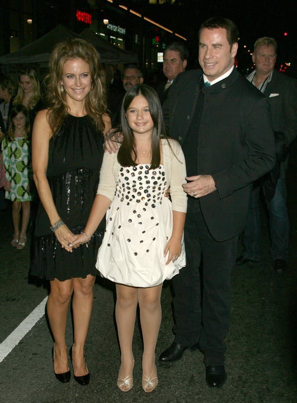 Kelly, Ella a John (2009)