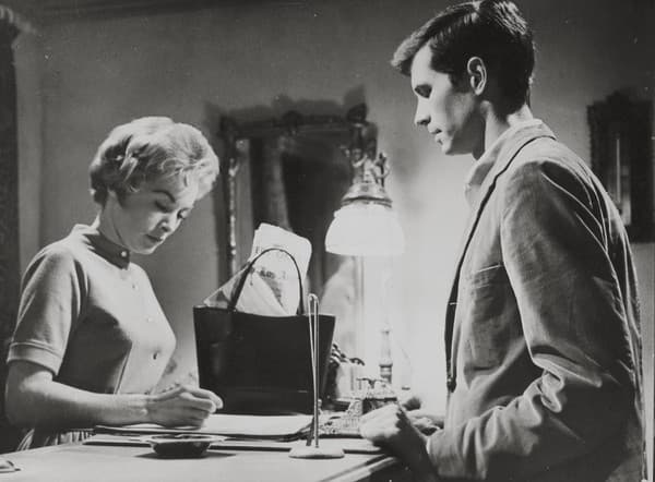 Anthony Perkins vo filme Psycho (1960)