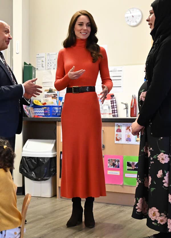 Kate Middleton pri návšteve detskej škôlky v Lutone.