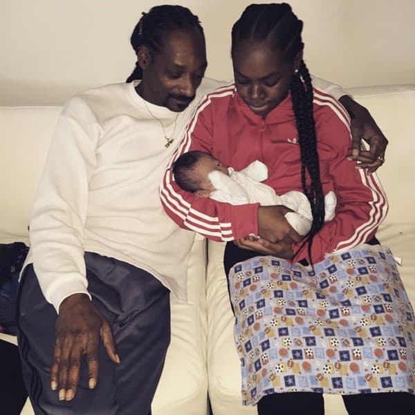 Cori Broadus a Snoop Dogg s vnukom Zionom