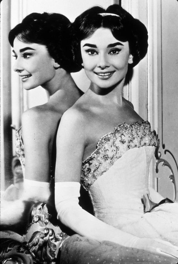 Audrey vo filme Love In The Afternoon (1957)