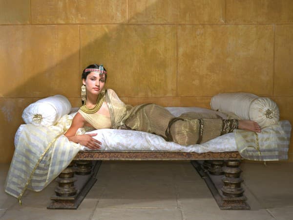 Leonor Varela ako Kleopatra 