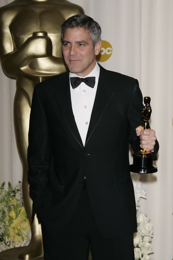 George Clooney získal v roku 2006 Oscara v kategórii Najlepší herec vo vedľajšej úlohe.