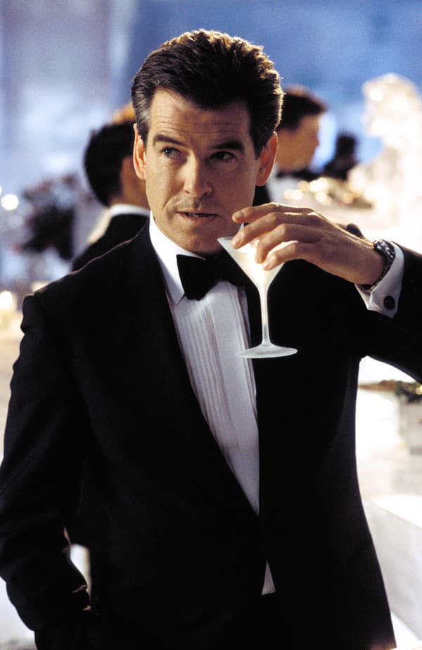 Pierce Brosnan ako James Bond