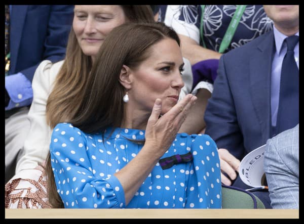 Kate Middleton sa farebnému laku na nechty roky vyhýbala. Teraz prišla zmena! 