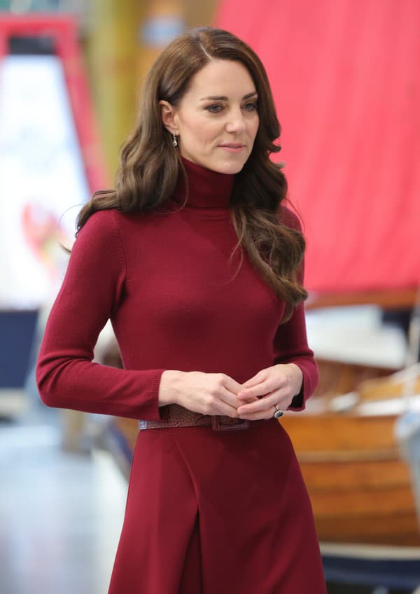 Kate Middleton sa farebnému laku na nechty roky vyhýbala. Teraz prišla zmena! 