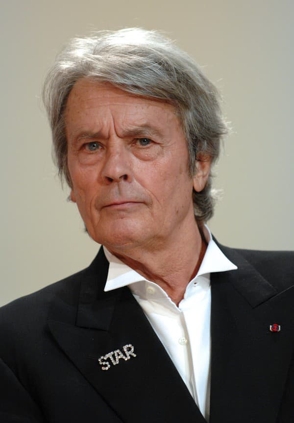  Alain Delon 