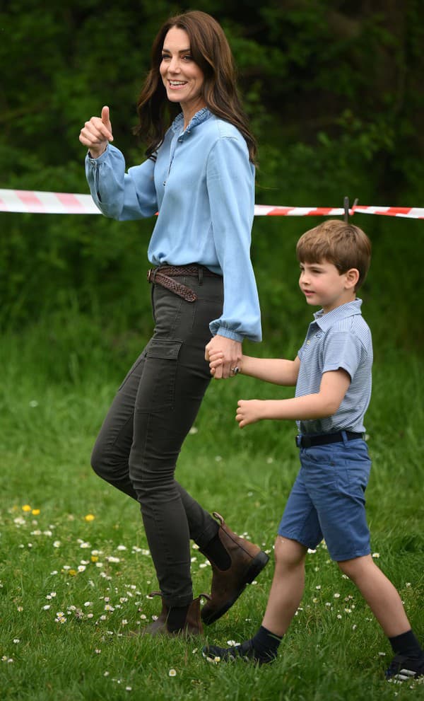 Princezná z Walesu sa na verejnosti ukázala v štýlových cargo nohaviciach.
