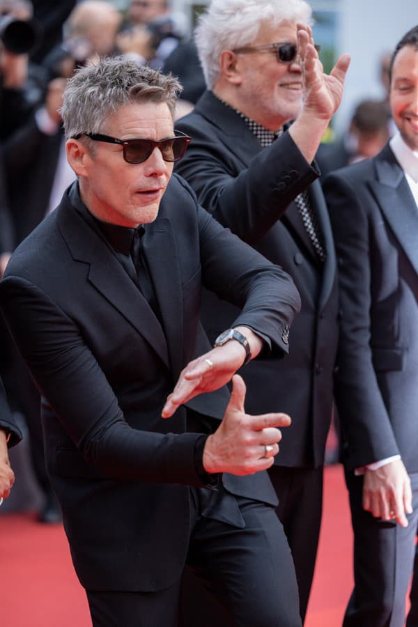 Ethan Hawke ovládol Cannes novým imidžom.