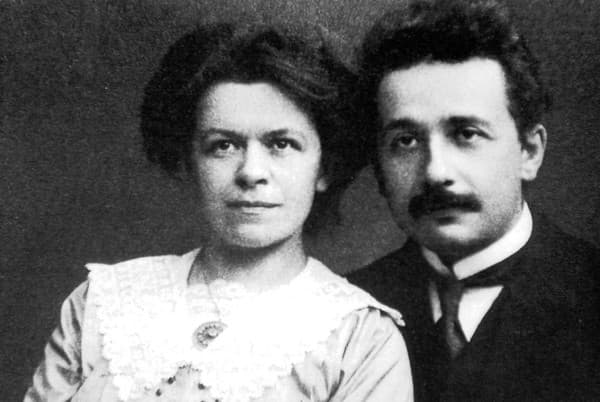 Albert Einstein s prvou manželkou Milevou Marićovou.
