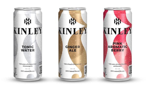 Trojica, ktorú si zamilujete – Kinley Tonic Water, Kinley Ginger Ale a Kinley Pink Aromatic Berry.