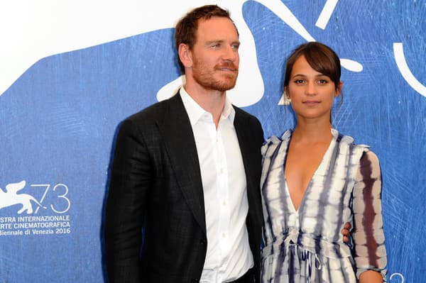 Manželia Michael Fassbender a Alicia Vikander.