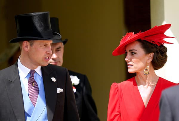 Princ William a princezná Kate im nevedia odpustiť. Zatiaľ.